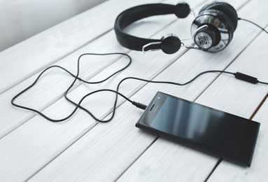 开云注册-杨瀚森出镜！开拓者队训练日常：来数数一共有几个扣篮？