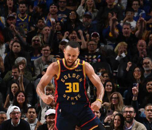 kaiyun-【观察】37岁库里如饮不老神泉，勇士冲刺坐五望三？